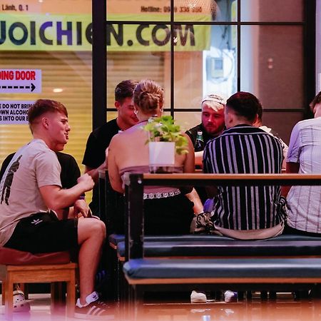 Base Backpackers Hostel Хошимин Екстериор снимка