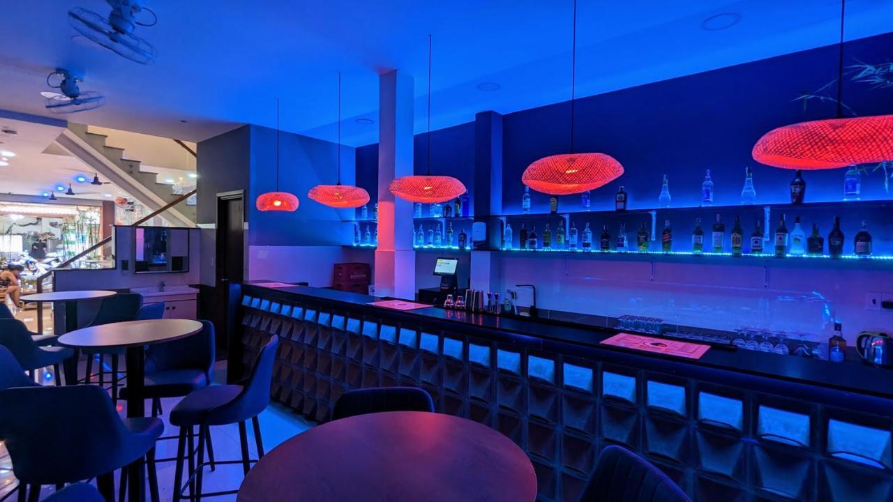 Base Backpackers Hostel Хошимин Екстериор снимка