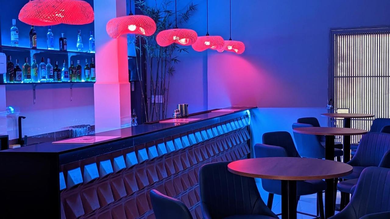 Base Backpackers Hostel Хошимин Екстериор снимка