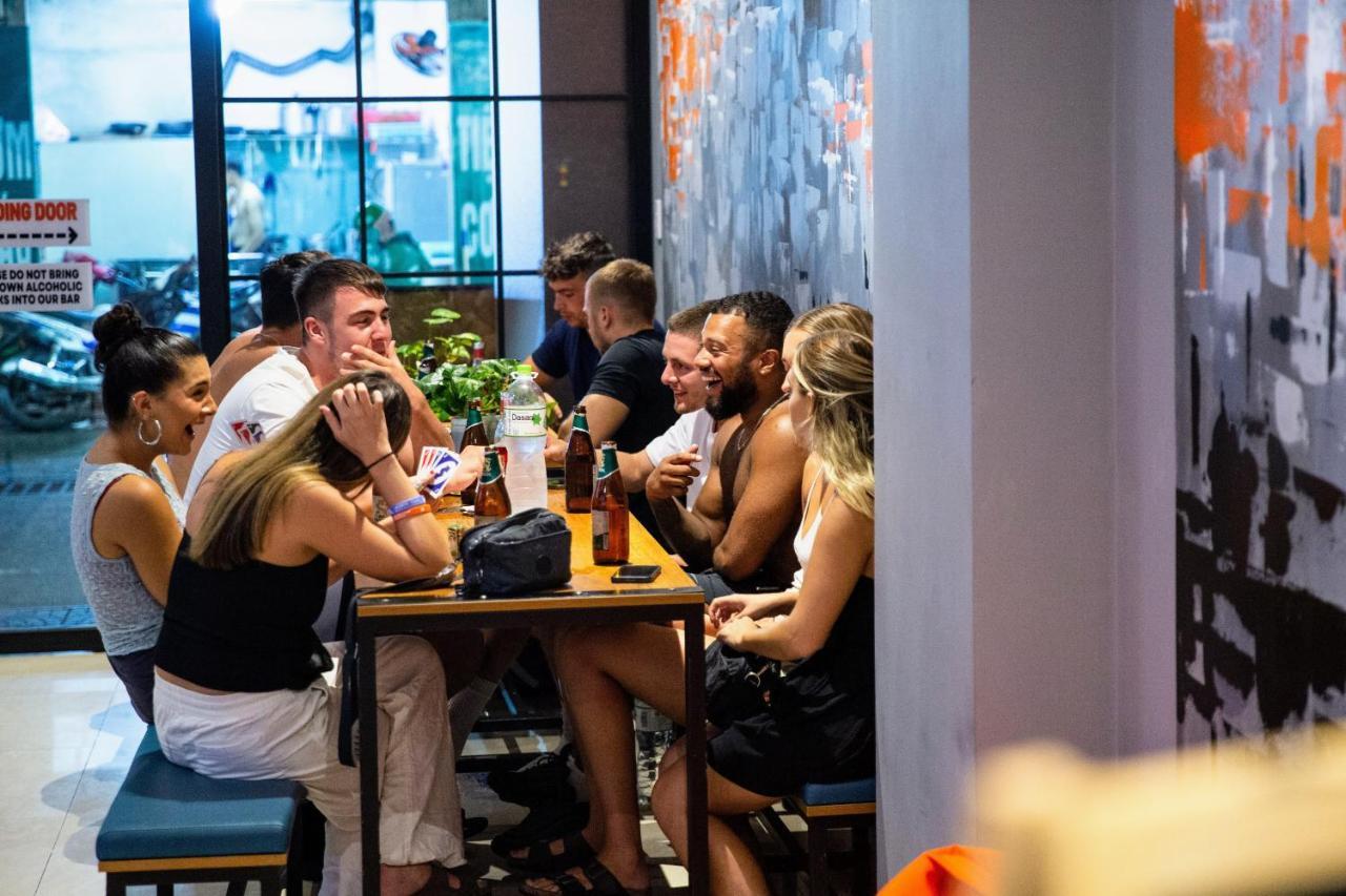 Base Backpackers Hostel Хошимин Екстериор снимка