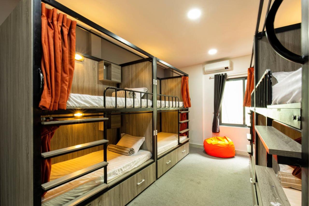 Base Backpackers Hostel Хошимин Екстериор снимка
