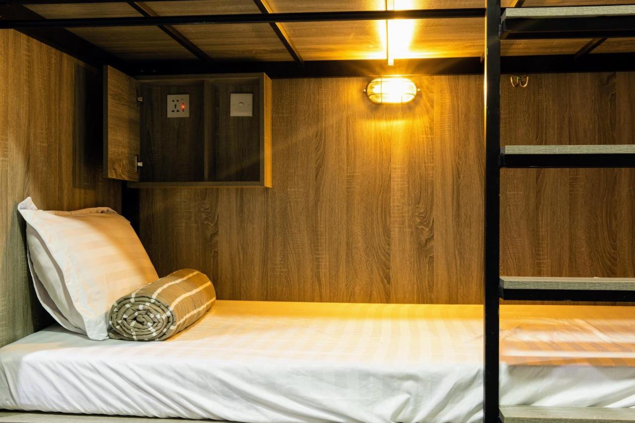 Base Backpackers Hostel Хошимин Екстериор снимка