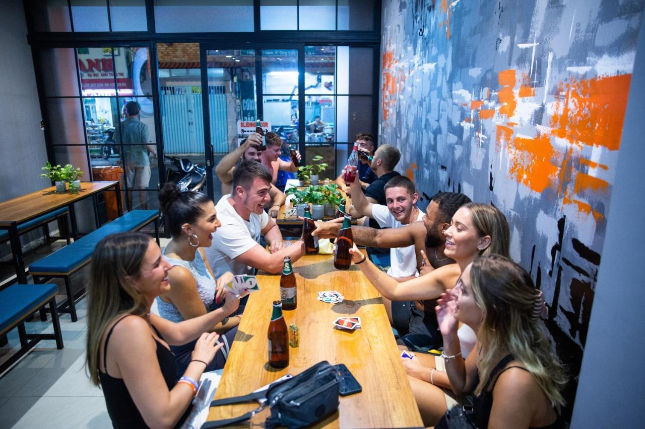 Base Backpackers Hostel Хошимин Екстериор снимка