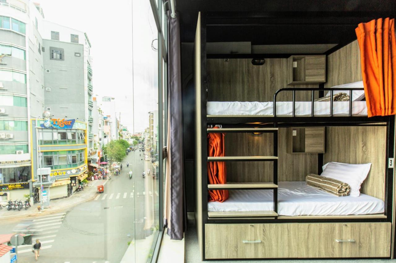 Base Backpackers Hostel Хошимин Екстериор снимка